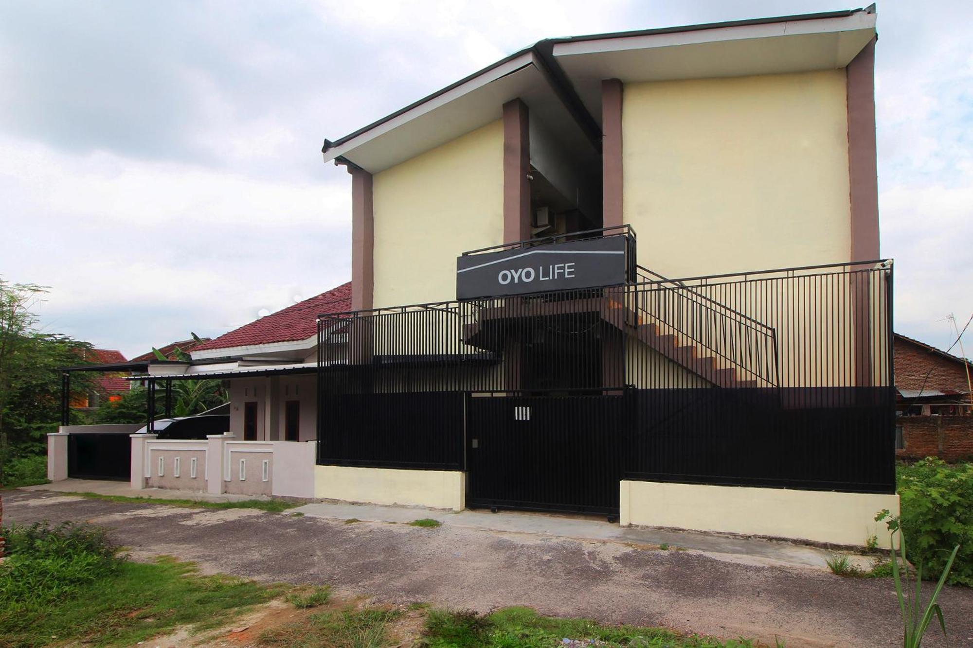 Oyo Life 2273 Pratama Homestay Bandar Lampung Zewnętrze zdjęcie